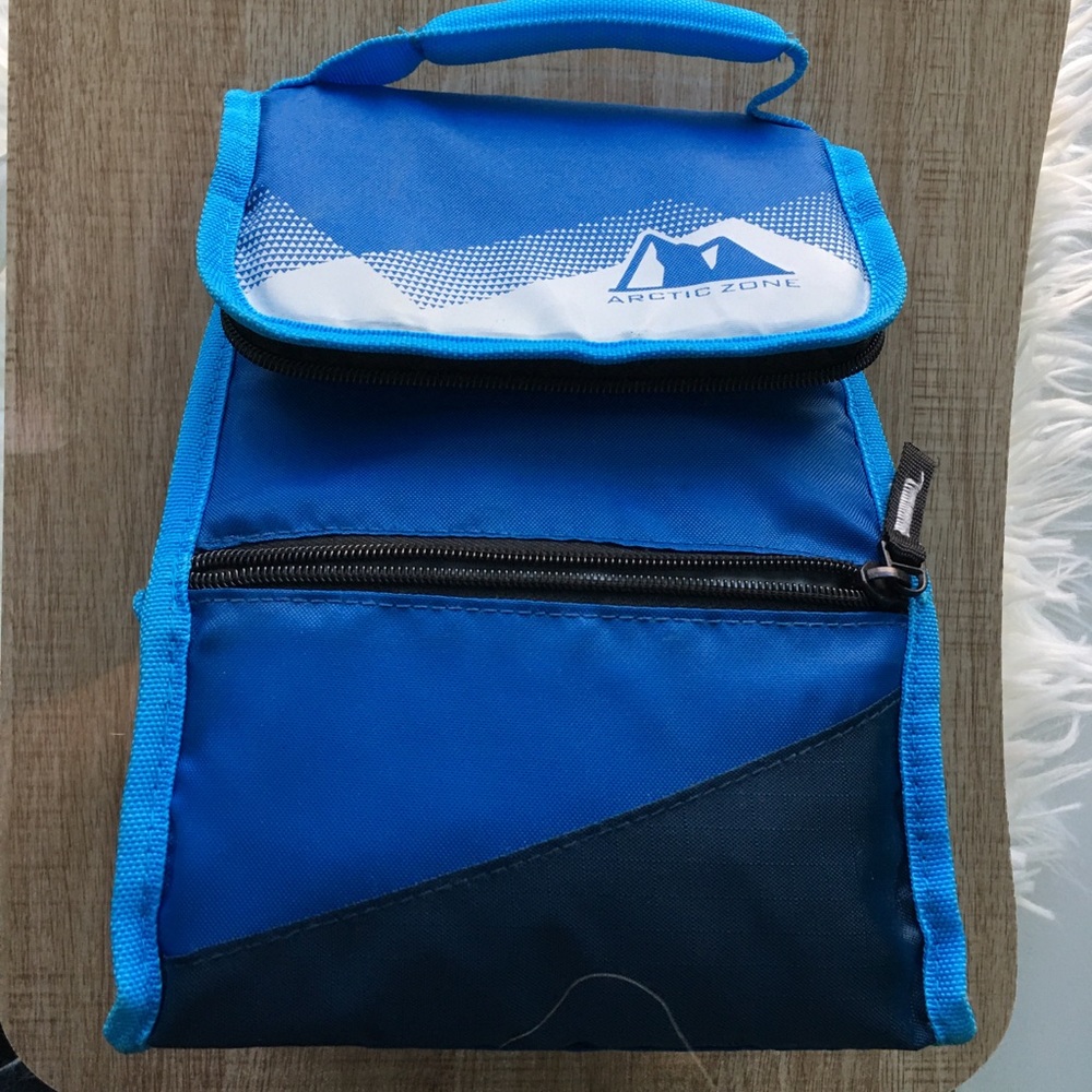 Arctic Lunch Box With Sandwich Container
